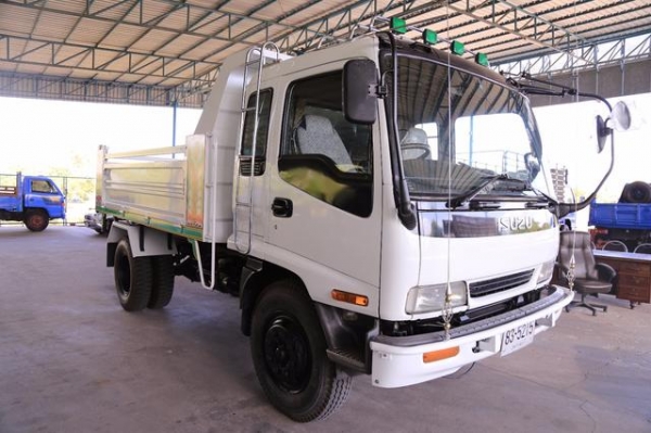 แก้วอนงค์กลการ (คุณ ป้อม ) รถสวย สภาพดีIsuzu FRR32LB ดั้ม 195เเรง