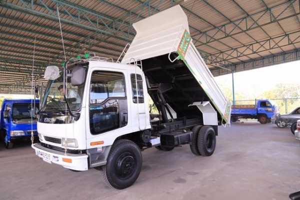 แก้วอนงค์กลการ (คุณ ป้อม ) รถสวย สภาพดีIsuzu FRR32LB ดั้ม 195เเรง