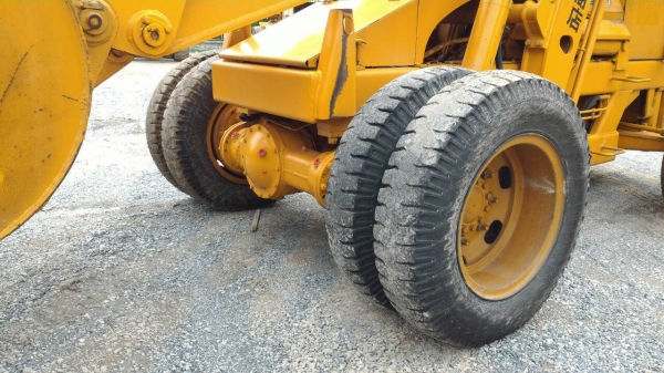 ขาย รถตัก KOMATSU SD20-5 นำเข้าจากญี่ปุ่น โทร.090-986-2521 อ๊อบ