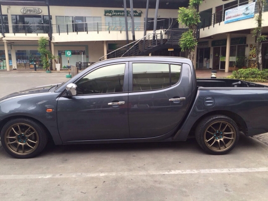 Triton 08เกียร์ธรรมดา ติดกล่องดันรางECU-Shop ยกหัวฉีด เครื่องเดิมๆไม่แต่งเครื่อง ใส่คลัชทองแดง โบ3000 ไม่มีชน100\% ล้อW-Workของแท้ ยางใหม่ปี13ลายซิ่ง ของแต่งในรถแสนกว่าบาท @350,000 ติดต่อสอบถามเพิ่มเติมได้ที่ 0816383886