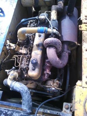 ขายรถแบคโฮ KOMATSU PC200-3 คอลโทรลสั้น มีหัวคีปไม้กับบุ้งกี๋ ราคา 450000