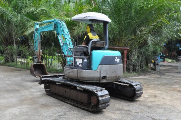 ขายแบคโฮ KOBELCO SK45SR ปั้มนิ้ว แทรคเหล็กหุ้มยาง ครบๆ สวยเดิมจากญี่ปุ่น ทำงานสมบูรณ์ทุกระบบ รับรองไม่ผิดหวัง 460,000 เท่านั้น!!