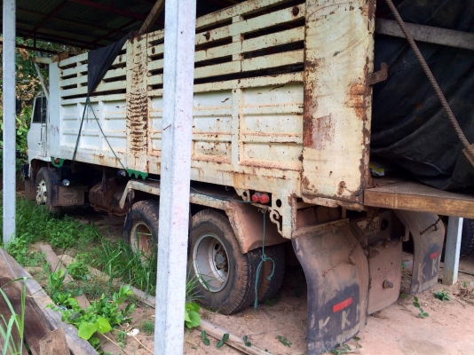 ขายด่วน  รถสิบล้อสองเพลาดั้มพ์  hino  f18  พร้อมใช้งาน  เอกสารพร้อม