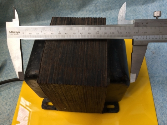 หม้อแปลง 110 v. หนัก 9 kg. วัตต์สูง