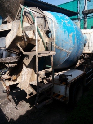 ขายรถโม่  2.5 คิว  ราคากันเอง  6 ล้อเล็ก