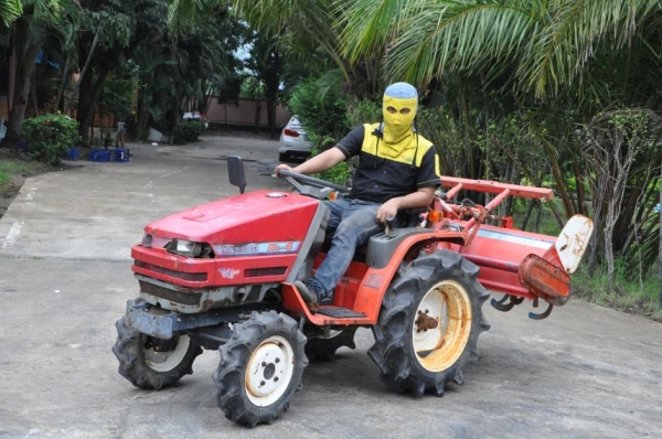 ขายรถไถYANMAR15แรง ขับ4ล้อ พร้อมโรตารี่หลัง สภาพสวยเดิมญี่ปุ่นไม่เคยใช้ในไทย 115,000 เท่านั้น!! ขายรถไถYANMAR15แรง ขับ4ล้อ พร้อมโรตารี่หลัง สภาพสวยเดิมญี่ปุ่นไม่เคยใช้ในไทย 115,000 เท่านั้น!!