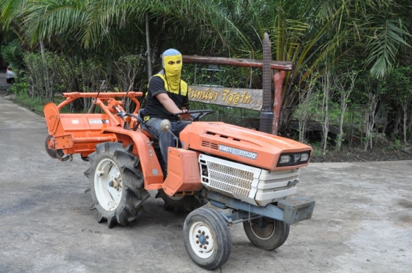 ขายรถไถKUBOTA B1500 พร้อมโรตารี่หลัง สภาพสวยเดิมญี่ปุ่นไม่เคยใช้ในไทย 75,000เท่านั้น!!
