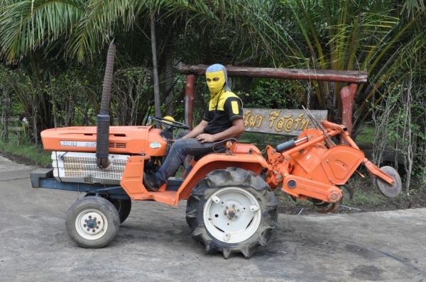 ขายรถไถKUBOTA B1500 พร้อมโรตารี่หลัง สภาพสวยเดิมญี่ปุ่นไม่เคยใช้ในไทย 75,000เท่านั้น!!