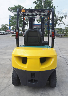 จำหน่ายรถ Forklift KOMATSU 2.5 ตัน (ญี่ปุ่น) FD25-16 เสาเข้าตู้ 4.3 เมตร เกียร์ออโต้ งา 1.2 เมตร + Side Shift