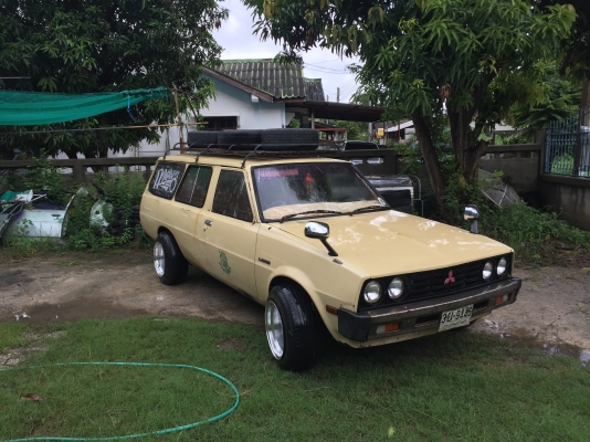 แวน เรโทร ใหญ่ ทำมาเยอะราคาถูกครับ