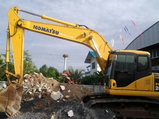 แบ็กโฮลมือสอง,Komatsu PC200-7/ทำงาน 6xxx ชม. สวยเต็ม/ เอกสารเล่ม.ทบ. ทำงานอยู่ดูได้เลย