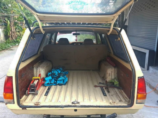 รถแวน เรโทร ปั้นมากับมือ ขายถูกๆครับ