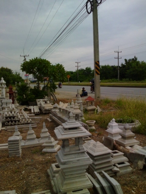 รับผลิต จำหน่าย ออกแบบและติดตั้ง คิ้วบัวปูน เสาโรมัน หัวเสา บัวปั้น เจดีย์รูปทรงระฆัง