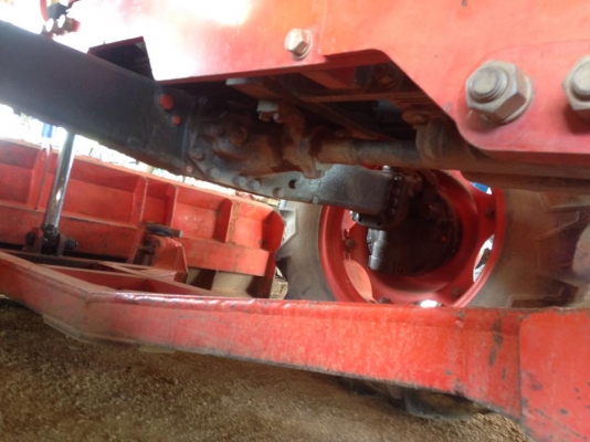 ขายรถไถ KUBOTA M105 รถสภาพดีมากใช้งานน้อย ใช้ไปแค่ 1,290 ชั่วโมง