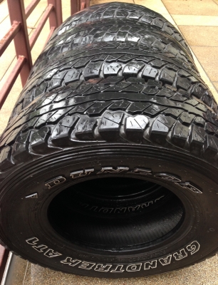 ยาง All Dunlop 30 9.5 R15 กลางปี11 ราคาไม่แพง
