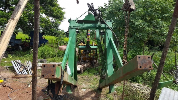 ขายคีบ อวยชัยแทรคเตอร์ สภาพสวยพร้อมใช้ ยกขึ้นใส่ได้เลย ราคาต่อรองได้ครับ