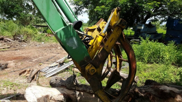 ขายคีบ อวยชัยแทรคเตอร์ สภาพสวยพร้อมใช้ ยกขึ้นใส่ได้เลย ราคาต่อรองได้ครับ