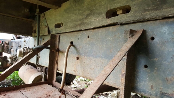 ขายรถอีแต๋นจัมโบ้ ยาง 900 คัสซี NISSAN UG สวยตลอดเส้น เครื่อง 6BB1 145 แรงม้า พร้อมตู้นวดข้าวไทยเส็ง 8 ฟุต