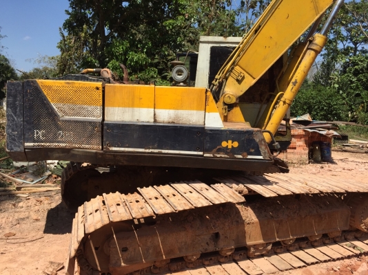 ขายรถแบคโฮ KOMATSU PC200-3 ราคา 350000
