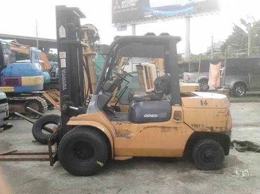 รถโฟล์คลิฟท์ TOYOTA รุ่น 7FD40   4 ตัน