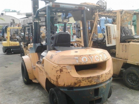 รถโฟล์คลิฟท์ TOYOTA รุ่น 7FD40   4 ตัน