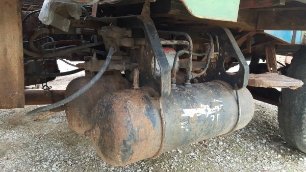 ขายเทนเลอร์ 10 ล้อหัวยาว 2 เพลา ช่วงล่วง FUSO เครื่อง EH700 168 แรงม้า เกียร์ HO สโลว์กลาง เบรคทิฟฟี่ พาวเวอร์ คานหน้าใหญ่ ทะเบียนพร้อมโอน ราคาต่อรองได้ครับ