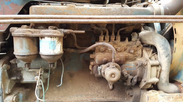 ขายรถไถฟอร์ด 5500 เครื่อง T3 เอกสารเล่มทะเบียนครบ รถใช้งานอยู่ทุกวัน อุปกรณ์มีผานดันหน้า และผาน 3 ราคาต่อรองได้ครับ