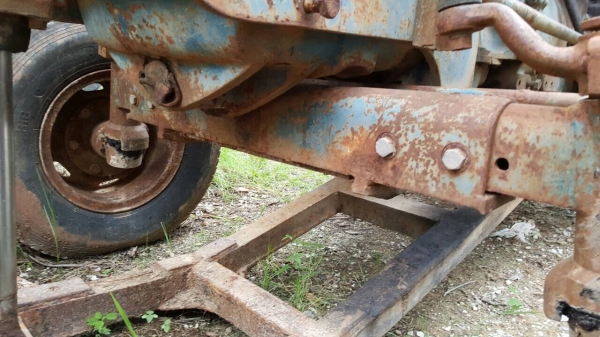 ขายรถไถฟอร์ด 5500 เครื่อง T3 เอกสารเล่มทะเบียนครบ รถใช้งานอยู่ทุกวัน อุปกรณ์มีผานดันหน้า และผาน 3 ราคาต่อรองได้ครับ