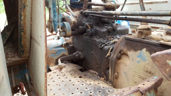 ขายรถไถฟอร์ด 5500 เครื่อง T3 เอกสารเล่มทะเบียนครบ รถใช้งานอยู่ทุกวัน อุปกรณ์มีผานดันหน้า และผาน 3 ราคาต่อรองได้ครับ