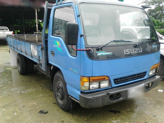 รถอีซูซู 6 ล้อรั้ว NPR 130 แรงม้า. ปี 46    สนใจติดต่อ  081 - 6079515