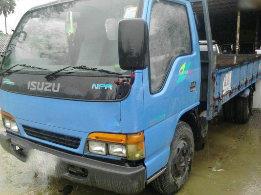 รถอีซูซู 6 ล้อรั้ว NPR 130 แรงม้า. ปี 46    สนใจติดต่อ  081 - 6079515