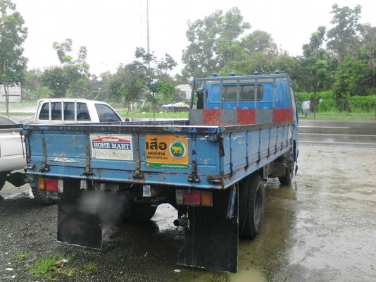 รถอีซูซู 6 ล้อรั้ว NPR 130 แรงม้า. ปี 46    สนใจติดต่อ  081 - 6079515