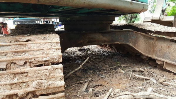 ขายแบคโฮ KOBELCO SK200-5 Super ACERA เก่านอก เอกสารเล่มทะเบียนครบ จอครบไฟฟ้าเต็ม ทำงานไม่โหลด ช่วงล่าง+เอวแน่น ราคาคุยกันได้ครับ