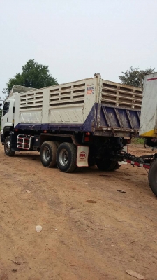 รถอีซูซุ 10 ล้อดั้ม FXZ 360 แรงม้า. ปี 57  ( รถวิ่ง 3x,xxx กว่า กม. )       สนใจติดต่อ  081 - 6079515