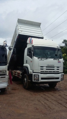 รถอีซูซุ 10 ล้อดั้ม FXZ 360 แรงม้า. ปี 57  ( รถวิ่ง 3x,xxx กว่า กม. )       สนใจติดต่อ  081 - 6079515