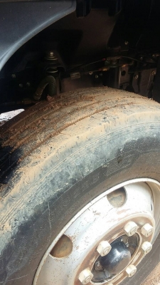 รถอีซูซุ 10 ล้อดั้ม FXZ 360 แรงม้า. ปี 57  ( รถวิ่ง 3x,xxx กว่า กม. )       สนใจติดต่อ  081 - 6079515