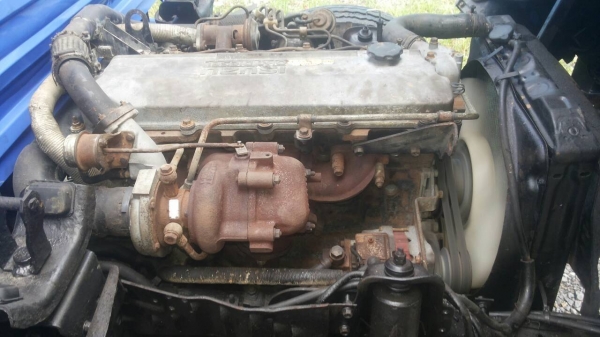 รถอีซูซู 6 ล้อ รั้ว NKR 130 แรงม้า. ปี 44   สนใจติดต่อ  081 - 6079515