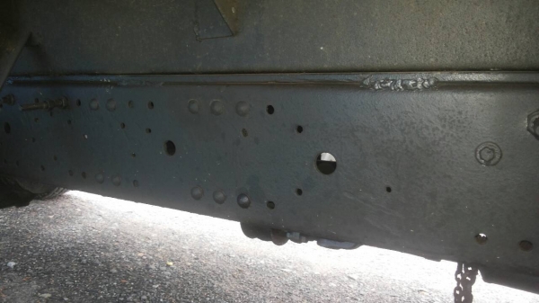 รถอีซูซู 6 ล้อ รั้ว NKR 130 แรงม้า. ปี 44   สนใจติดต่อ  081 - 6079515