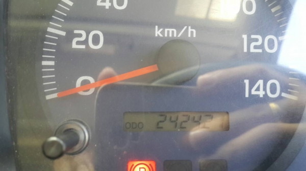 รถฮีโน่  10  ล้อ โม่ปูน 330 แรงม้า. ปี 53  ( รถวิ่ง 2xx,xxx กม. )  , ( มีขาย 3 คัน. )    สนใจติดต่อ  081 - 6079515