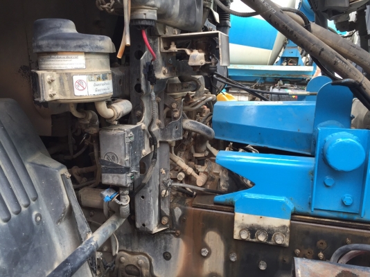 รถฮีโน่  10  ล้อ โม่ปูน 330 แรงม้า. ปี 53  ( รถวิ่ง 2xx,xxx กม. )  , ( มีขาย 3 คัน. )    สนใจติดต่อ  081 - 6079515