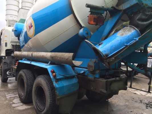 รถฮีโน่  10  ล้อ โม่ปูน 330 แรงม้า. ปี 53  ( รถวิ่ง 2xx,xxx กม. )  , ( มีขาย 3 คัน. )    สนใจติดต่อ  081 - 6079515