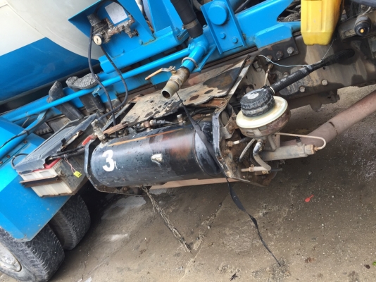 รถฮีโน่  10  ล้อ โม่ปูน 330 แรงม้า. ปี 53  ( รถวิ่ง 2xx,xxx กม. )  , ( มีขาย 3 คัน. )    สนใจติดต่อ  081 - 6079515