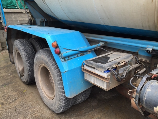 รถฮีโน่  10  ล้อ โม่ปูน 330 แรงม้า. ปี 53  ( รถวิ่ง 2xx,xxx กม. )  , ( มีขาย 3 คัน. )    สนใจติดต่อ  081 - 6079515