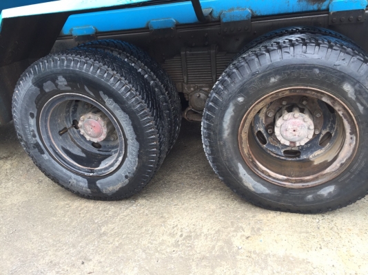 รถฮีโน่  10  ล้อ โม่ปูน 330 แรงม้า. ปี 53  ( รถวิ่ง 2xx,xxx กม. )  , ( มีขาย 3 คัน. )    สนใจติดต่อ  081 - 6079515