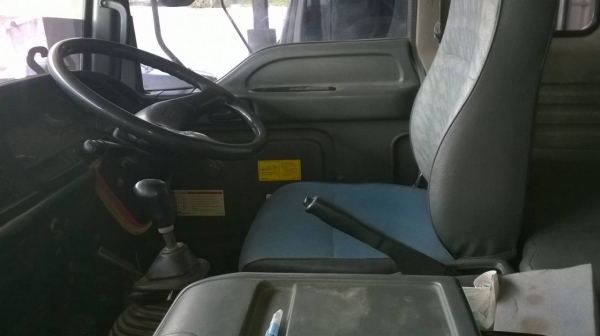 รถอีซุซุ 10 ล้อดั้ม FXZ 270 แรงม้า ปี 47.  ( รถวิ่ง 1xx,xxx กว่า กม. )     สนใจติดต่อ  081 - 6079515