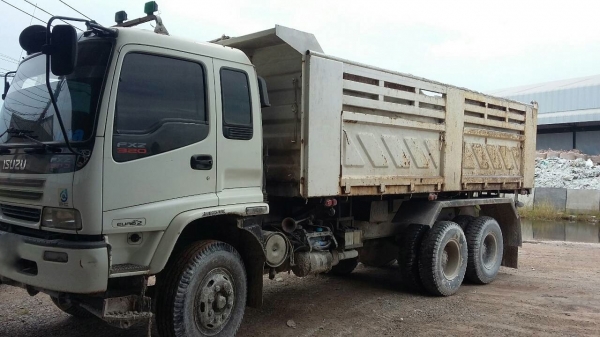 รถอีซูซุ 10 ล้อดั้ม FXZ  320 แรงม้า. ปี 51  ( รถวิ่ง 1xx,xxx กว่า กม. )     สนใจติดต่อ   081 - 6079515