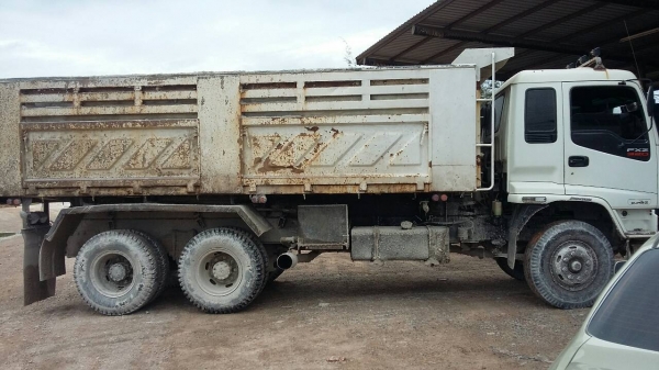 รถอีซูซุ 10 ล้อดั้ม FXZ  320 แรงม้า. ปี 51  ( รถวิ่ง 1xx,xxx กว่า กม. )     สนใจติดต่อ   081 - 6079515