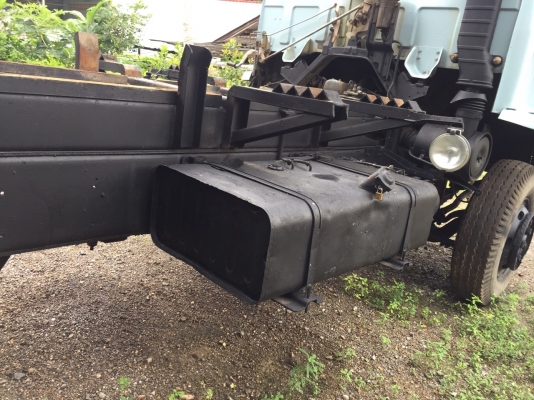 รถอีซูซุ 10 ล้อดั้ม FXZ  240 แรงม้า. ปี 39.  ( นางฟ้าแท้. )    สนใจติดต่อ  081 - 6079515