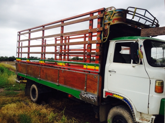 ขาย รถ6ล้อ เครื่อง165 เเรง เครื่องดี  คัชซีสวย   เอกสารพร้อมโอน