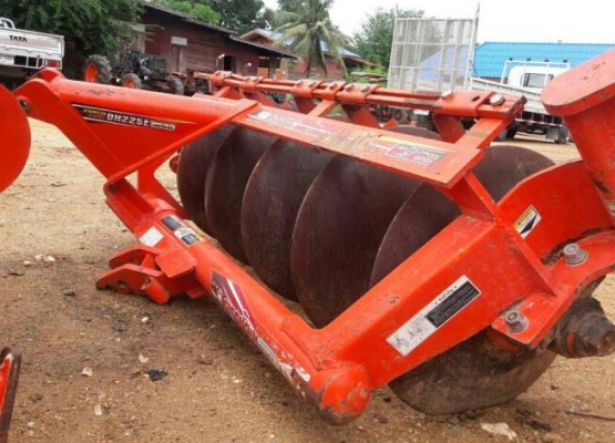 ตราช้าง DH225 5x22นิ้วสภาพสวยใหม่ๆเลยครับ